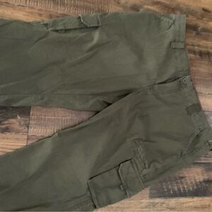 5-2025. Dickies Olive Green Straight-Leg Women's Cargo Pants 18R